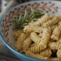 Pesto rosmarino nocciole