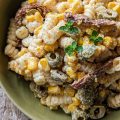 Fusilli formaggio mais olive pomodori